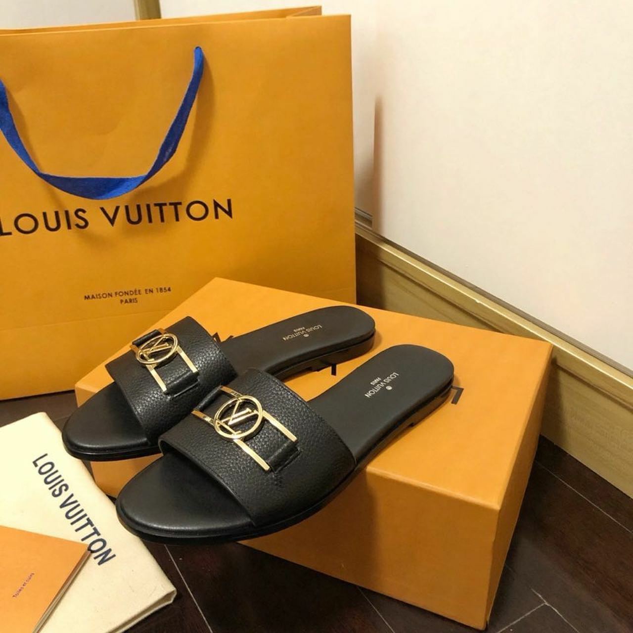 Shop Louis Vuitton Casual Style Plain Logo Shoes (1A5T0H) by LesAiles